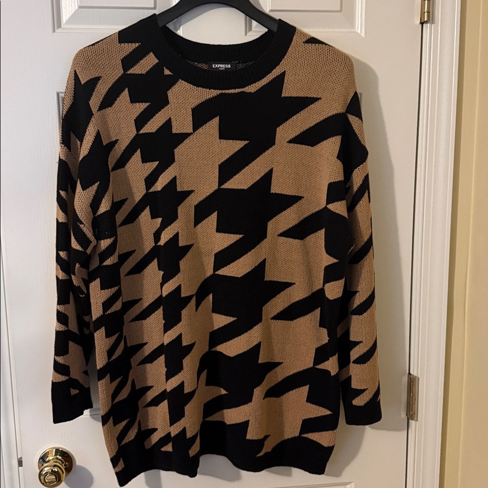 Tan and Black Express London Sweater Size Large